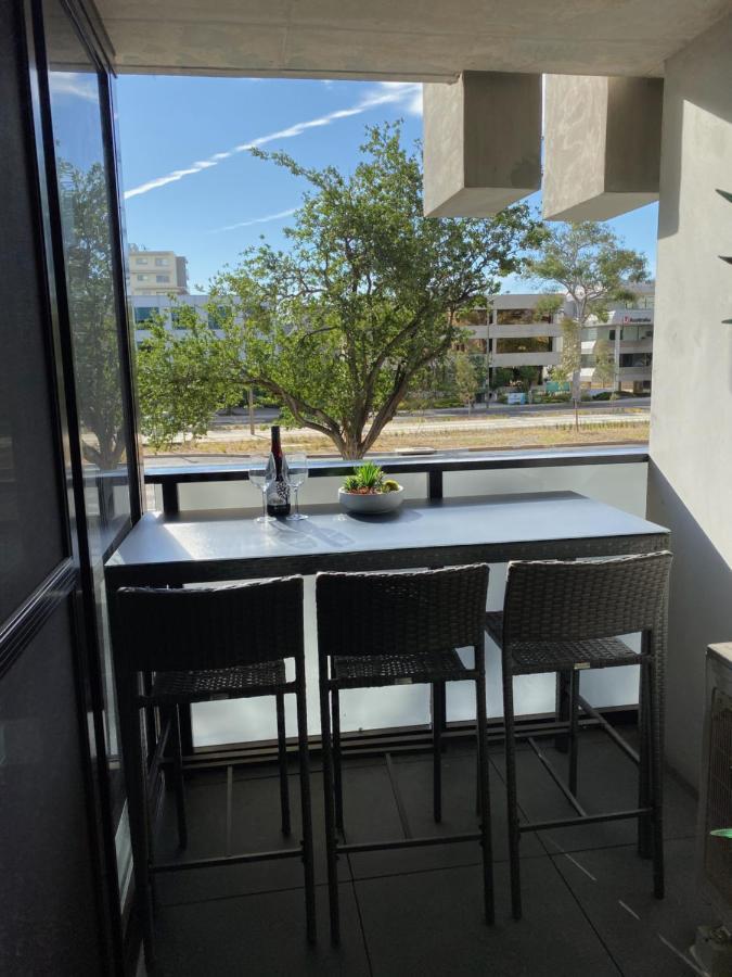 Midnight Luxe 1Br 1Bath Apartment 104 In The Heart Of Braddon Pool Sauna Secure Parking Wine Wifi Canberra Exteriör bild