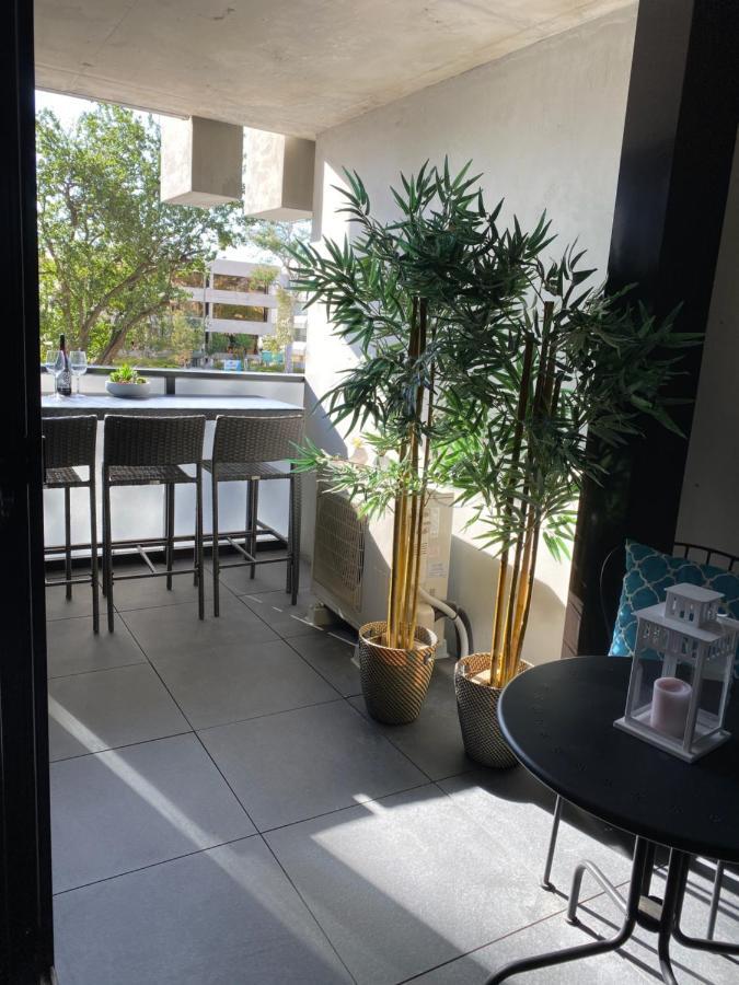 Midnight Luxe 1Br 1Bath Apartment 104 In The Heart Of Braddon Pool Sauna Secure Parking Wine Wifi Canberra Exteriör bild