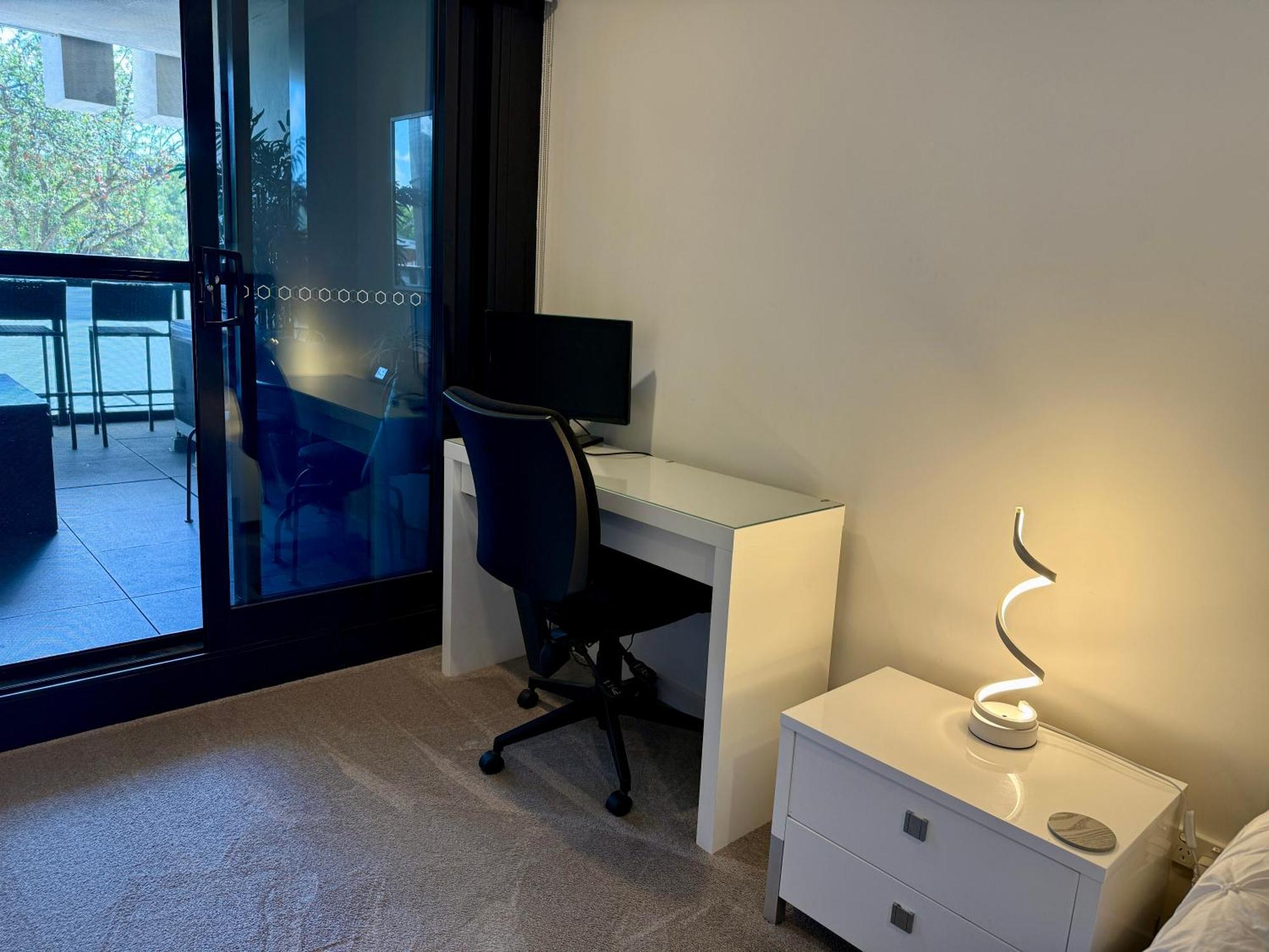 Midnight Luxe 1Br 1Bath Apartment 104 In The Heart Of Braddon Pool Sauna Secure Parking Wine Wifi Canberra Exteriör bild