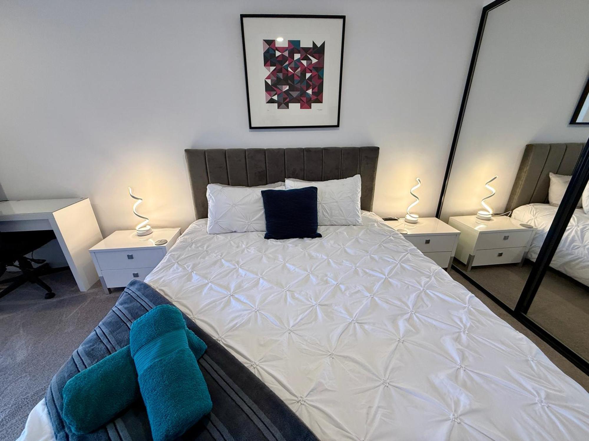 Midnight Luxe 1Br 1Bath Apartment 104 In The Heart Of Braddon Pool Sauna Secure Parking Wine Wifi Canberra Exteriör bild